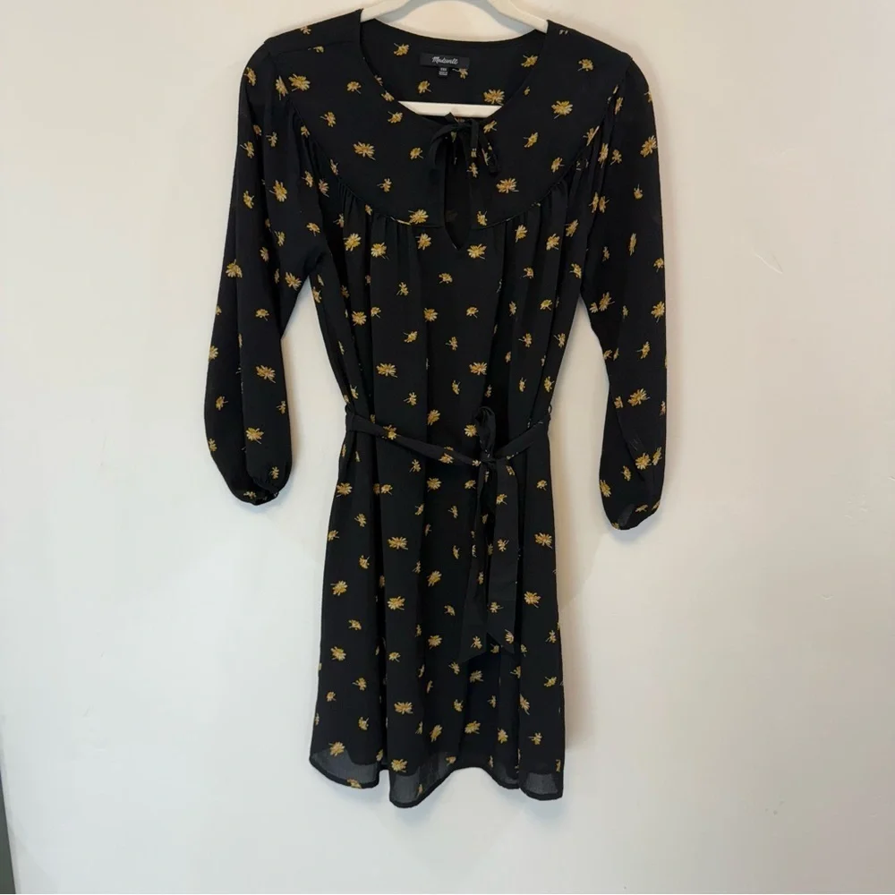 MADEWELL tie-waist mini dress in french daisies - Picture 4 of 11